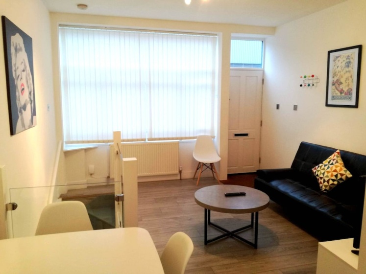 One Bedroom Apartment near Euston Station — отель с удобствами в Лондоне