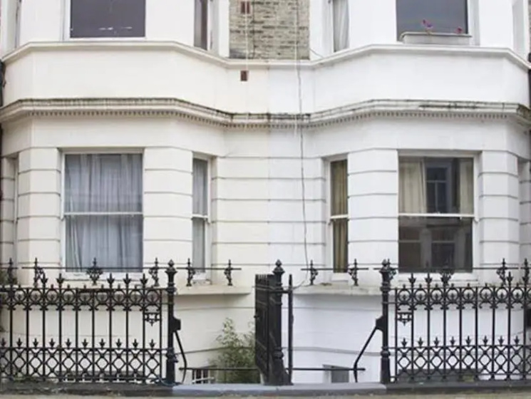 Comeragh Road Apartment — комфортный отель в Лондоне
