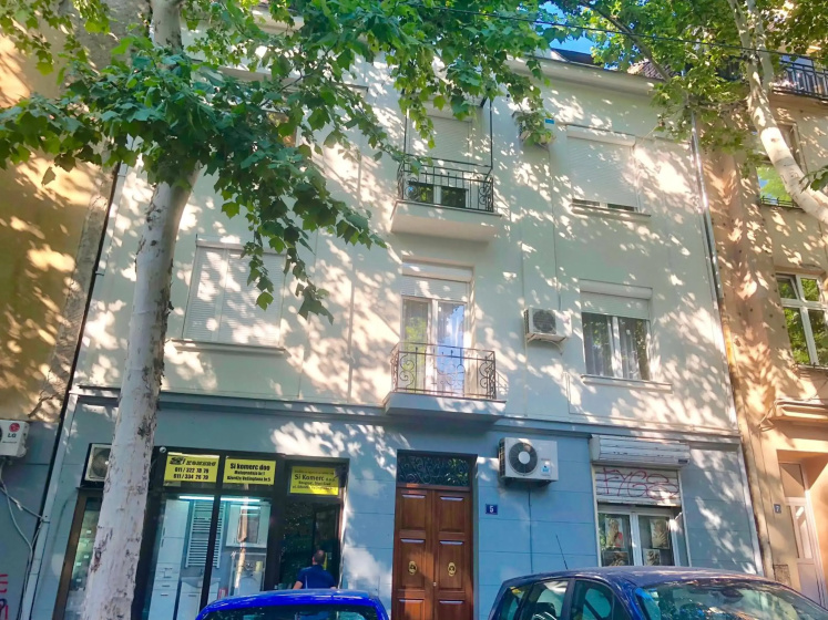 Bright Apartment Central — отель с удобствами в Белграде