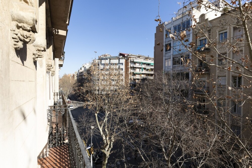 Цены на AB Eixample Viladomat Apartments в Барселоне