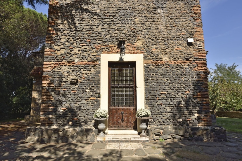 Torre delle Cornacchie — забронировать отель в Риме