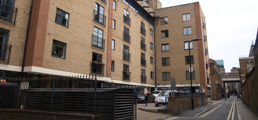 The Bateman's Shoreditch 2 Bed Flat by BaseToGo — комфортный отель в Лондоне