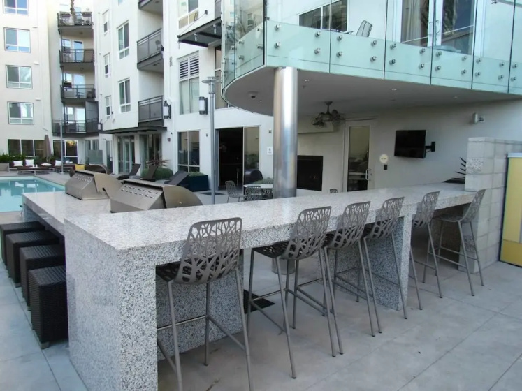 Full Amenities One Bedroom — отель в Лос-Анджелесе, Соединенные Штаты Америки