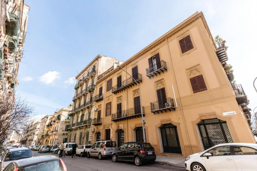Casetta Basile al Centro di Palermo — забронировать отель в Палермо