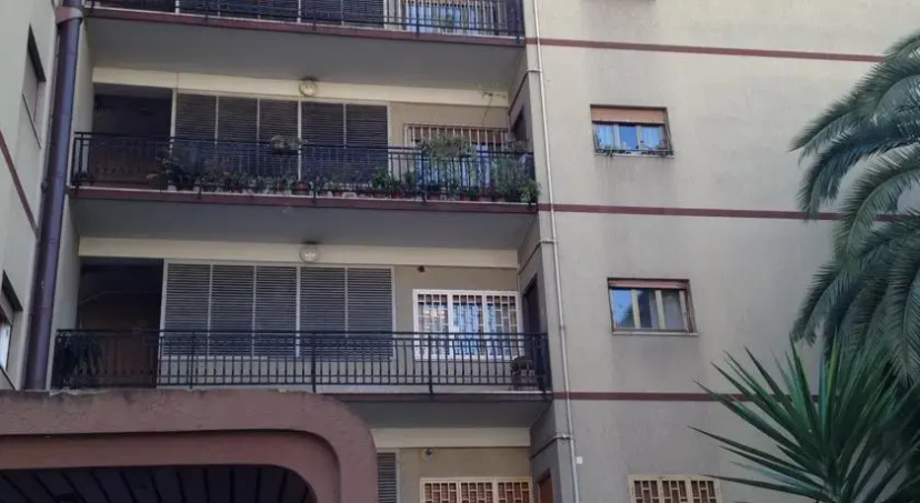 Domus Roma Vacanze - Qui staremo bene — забронировать отель в Риме