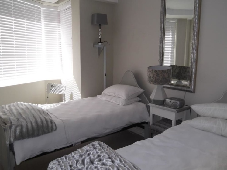 Ocean View Apartments — забронировать отель в Кейптауне