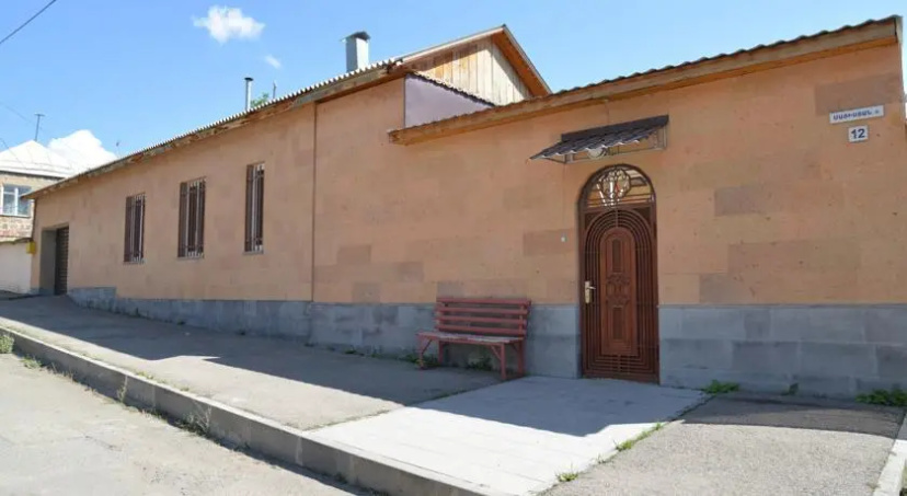Rest Home — забронировать отель в Цахкадзор