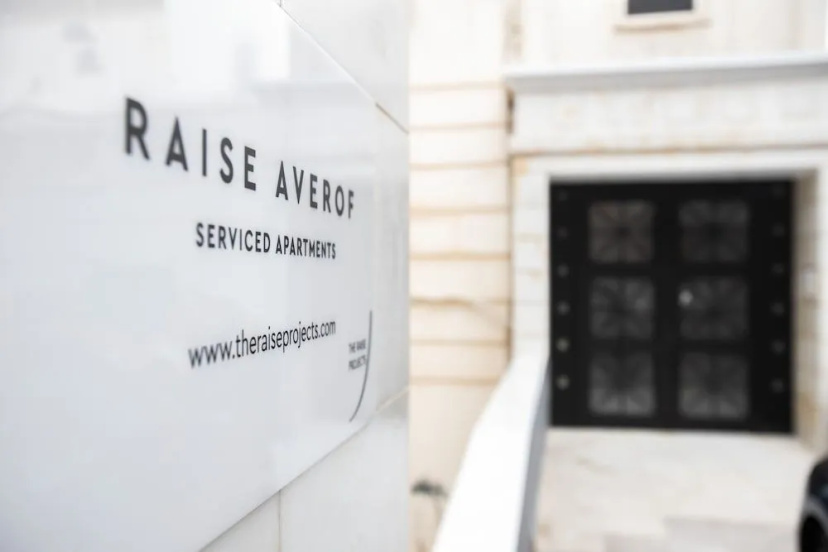 Raise Averof Serviced Apartments — комфортный отель в Афины
