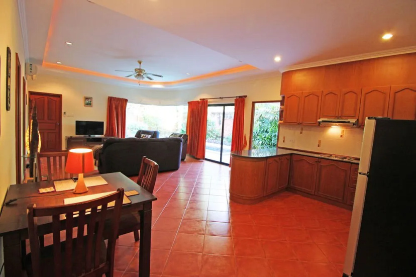 Цены на Cosy Beach Pool Villa By Pattaya Sunny Rentals в Паттайе