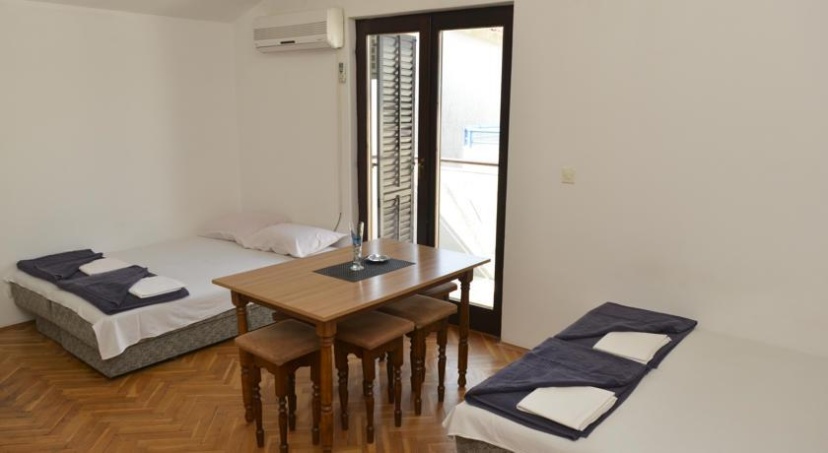 Apartments Casa Natale — отель с удобным расположением в Будва