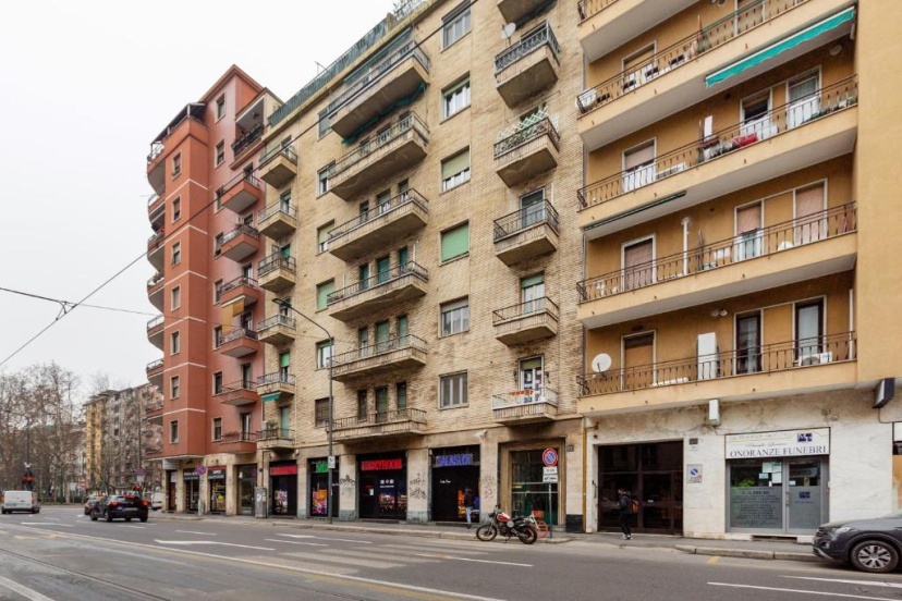 Цены на Corsica Huge Terrace Flat в Милане