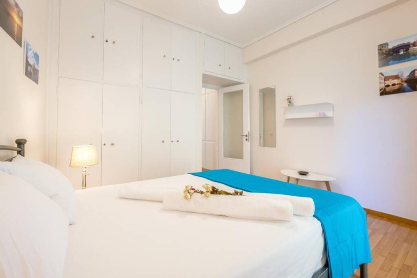 Цены на Happy Stay in Elegant & Bright Flat near Metro в Афины