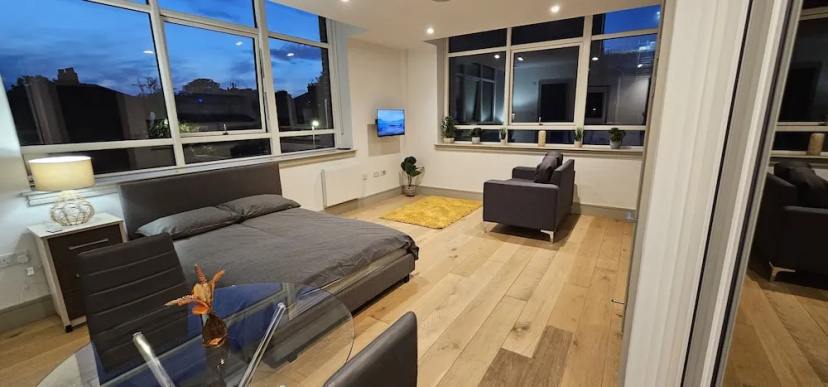 Beautiful 1-bed Studio in London Tottenham — забронировать отель в Лондоне