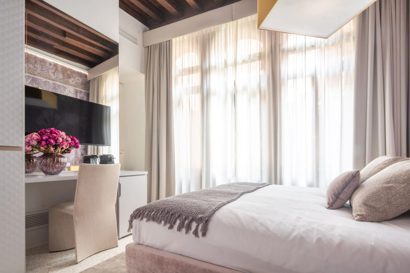 Ninfea Luxury Suites — забронировать отель в Венеции