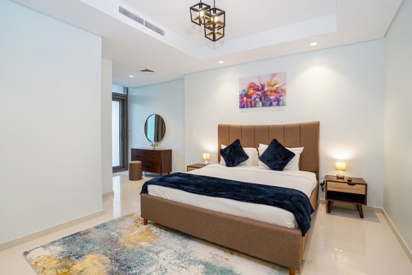 Tanin - Chic Apt With Infinity Pool and Burj Khalifa View — отзывы гостей и цены