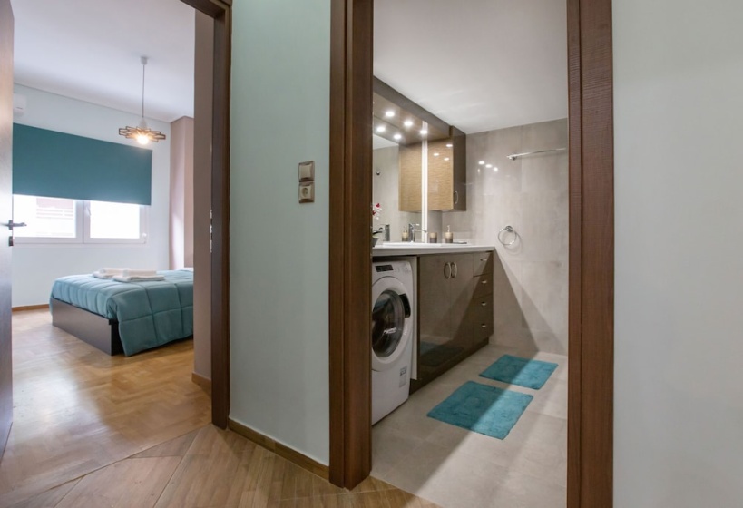 Stunning Apt near Acropolis Museum by GHH — забронировать отель в Афины