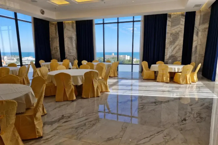 Ocean View Hotel Kuwait - Hotel in Mahboula - Photo 2