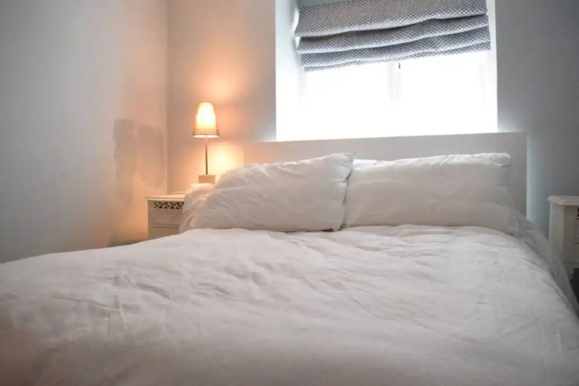 2 Bedroom Islington Apartment With Terrace Sleeps 4 — отель с удобным расположением в Лондоне