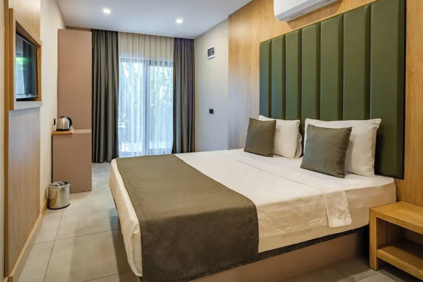 Perast Garden Hotel — комфортный отель в Чиралы