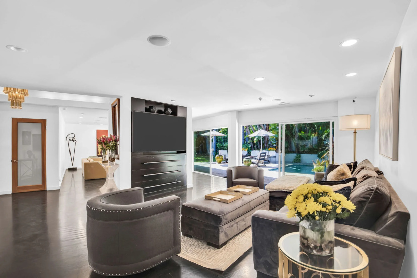 Edwin by Avantstay Hollywood Hills Luxury + Pool 3 — отель в Лос-Анджелесе, Соединенные Штаты Америки