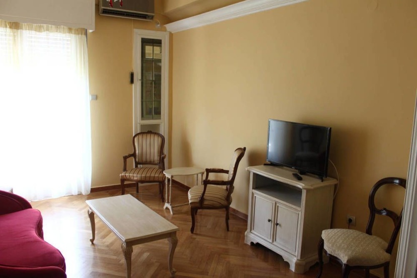 Simple Apartment near Central Athens — комфортный отель в Афины