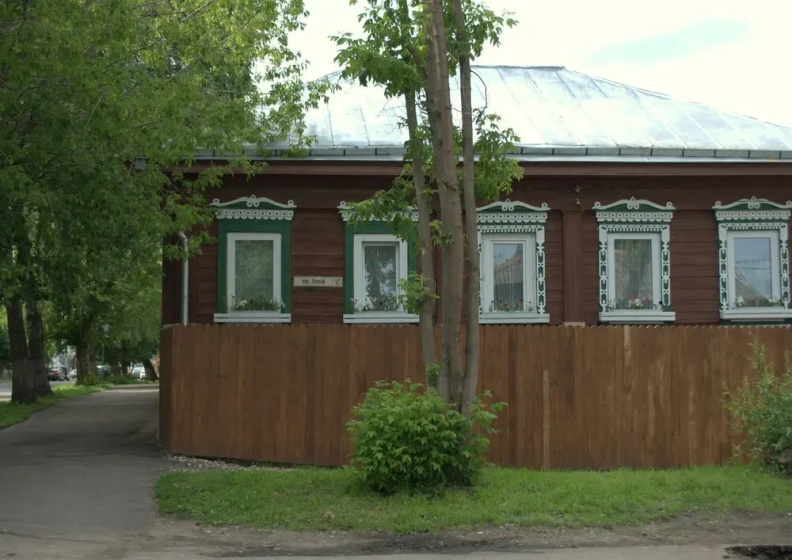 Дом на Сенном — отель с удобствами в Костроме