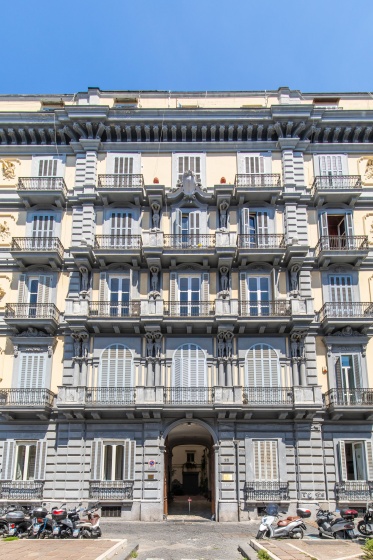 Gramsci Suites — отель с удобным расположением в Неаполе