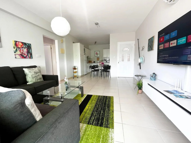 Modern Apartment Only 900m From Famous Venus Beach — отзывы гостей и цены