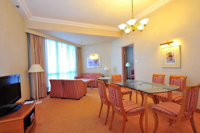 Цены на Kornhill Apartments в Гонконг