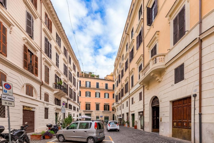 Pantheon Luxury House — отель в Риме, Италия