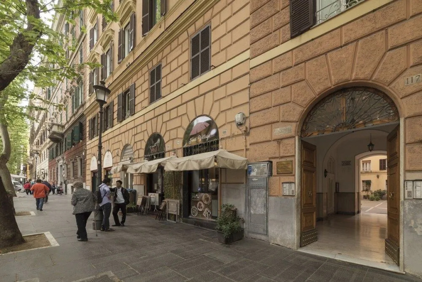 Colosseo Cozy Apartment — отель с удобным расположением в Риме