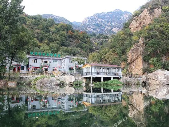 Yijie Holiday Guest House (Beijing Shentangyu) — отель с удобствами в Пекине