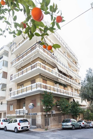 Renovated Gem in Zografou — отель с удобным расположением в Афины