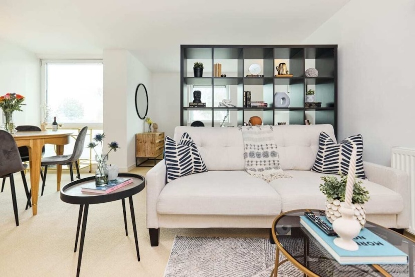 The River Thames Hideout - Modern 1bdr Flat — отель с удобствами в Лондоне