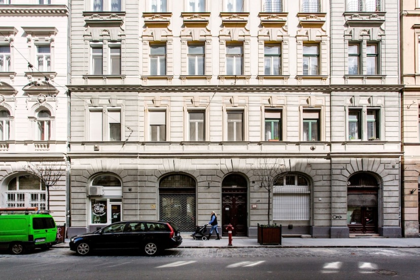 Vorosmarty 73 Apartment — отель с удобствами в Будапеште