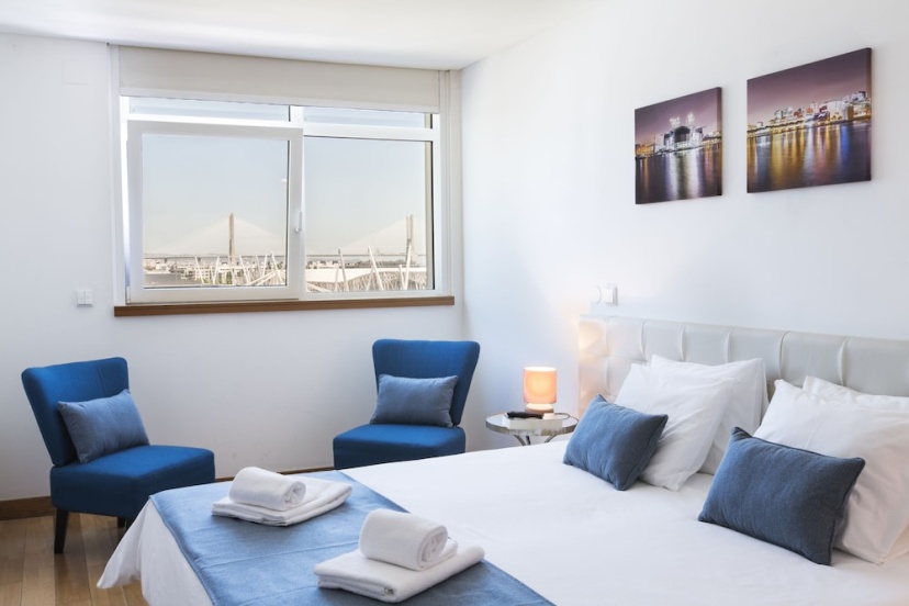 Apt In Lisbon Oriente Duplex Apartments - Parque das Nações — забронировать отель в Лиссабоне