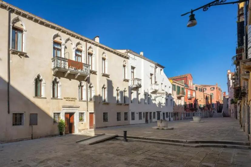 Сравните цены на Residenza Venezia | UNA Esperienze в Венеции