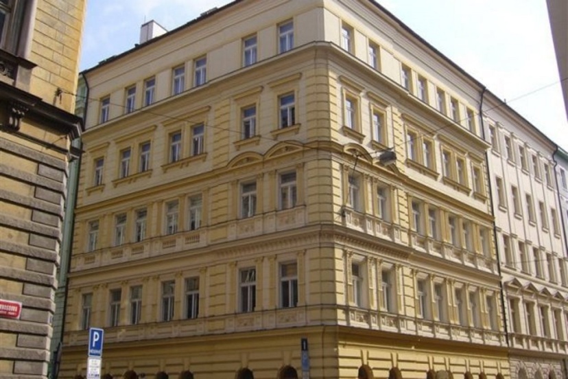 Theatre Apartments — забронировать отель в Праге