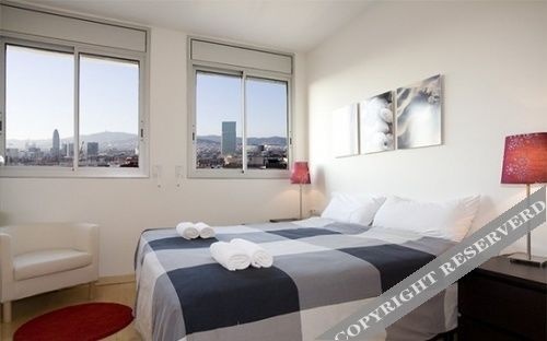1226 - Beach Duplex views Apartment — комфортный отель в Барселоне