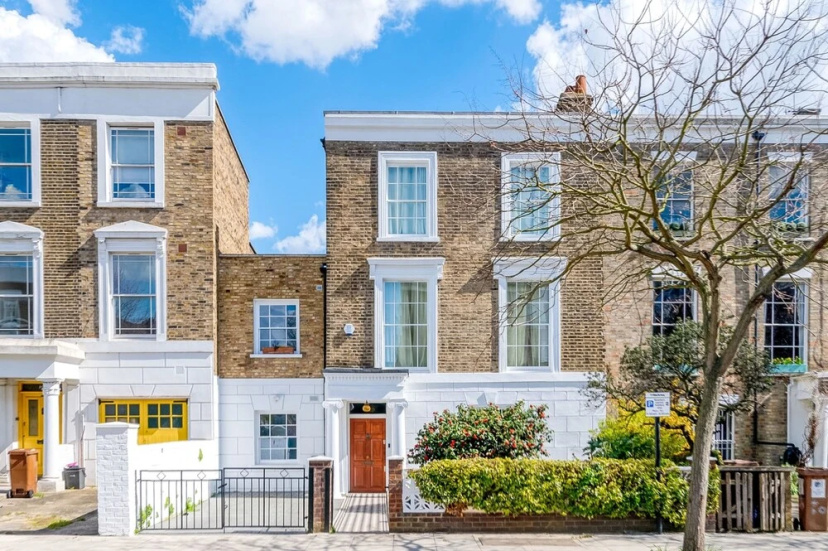 Цены на Grandeur Islington Home в Лондоне