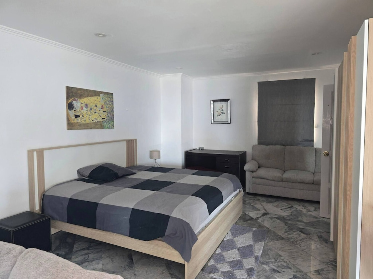 Large Apartment 401 jhr — комфортный отель в Паттайе