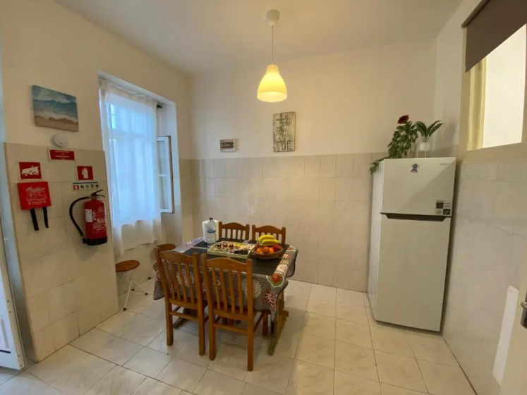 Tomás Surf Shelter Apartment — отель с удобствами в Лиссабоне