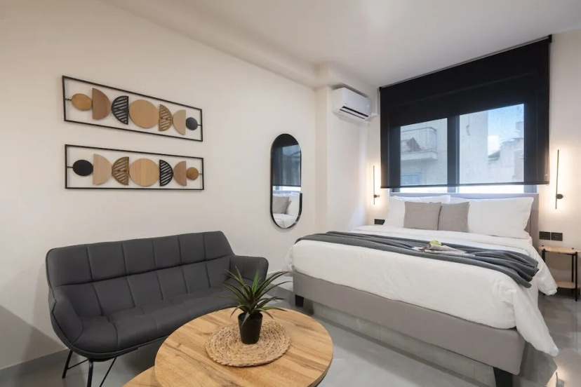 LIV - Prime Central Athens Studio S8-2a — отель с удобствами в Афины