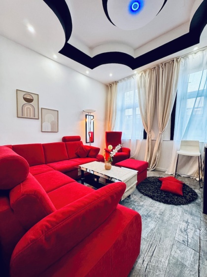 Budget 1BR Apt with Living Room AKH — забронировать отель в вене