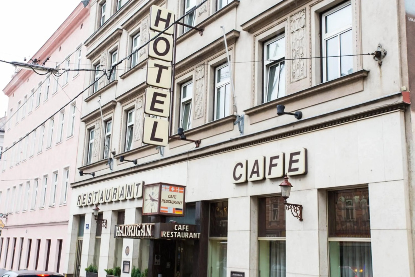 Hotel Hadrigan — отель с удобствами в вене