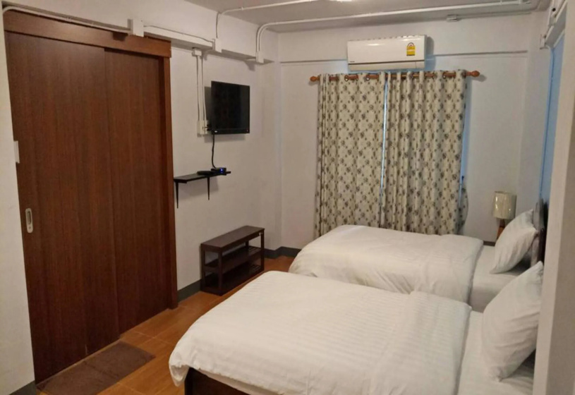 Цены на Baan Phraeng Poshtel Bangkok в Бангкоке
