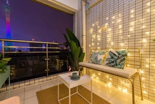 GuangZhou HaiZhu District ·Kecun Subway Station·Pearl Shadow Star City· Locals Apartment 00174310 — отель с удобным расположением в Гуанчжоу