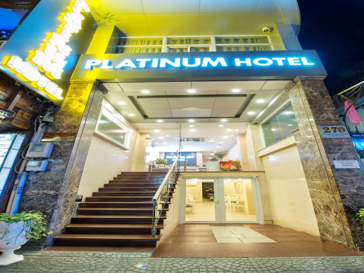 The Noble Swan Hotel New World — комфортный отель в Хошимине
