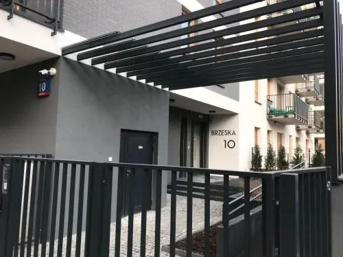 Apartamenty Brzeska 10 — забронировать отель в Варшаве