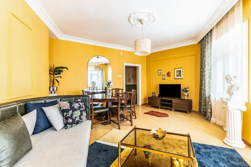 Цены на Unique Flat w Balcony 5 min to Istiklal Street в Стамбуле